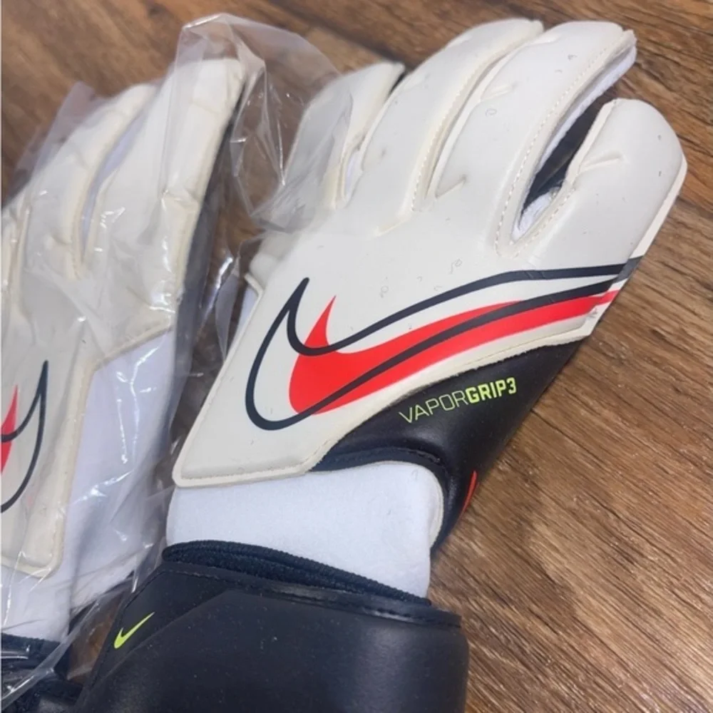 Nike Vapor Grip 3 Goalkeeper Gloves Muliticolor CN5650-101 Size 7 New‎ $130 - Picture 4 of 6